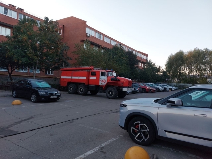 Два человека погибли при пожаре в четырехэтажке в Самарской области 30 сентября