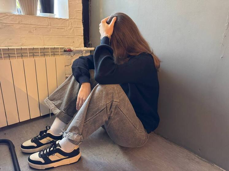 В Петербурге задержали 17-летнюю дроппершу за обман пенсионера на 1,5 миллиона