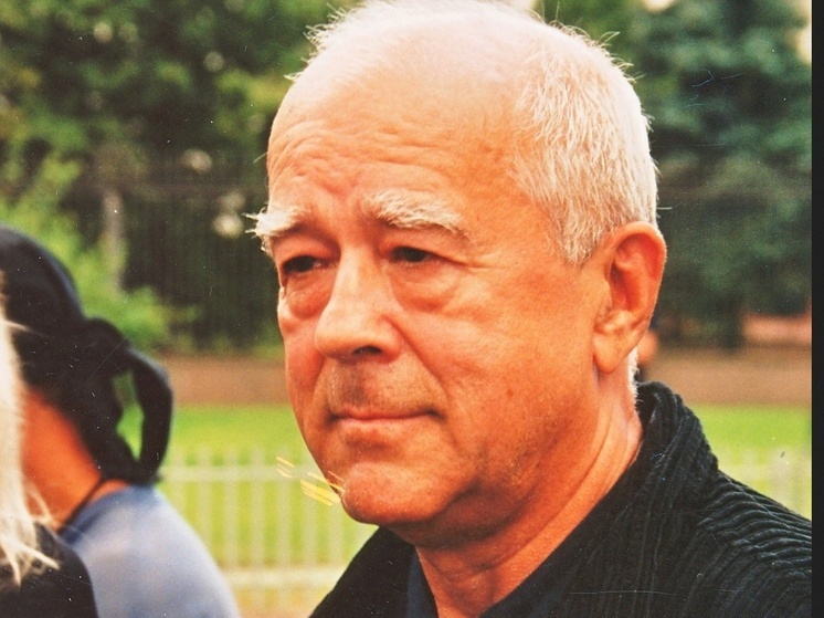 Скончался экс-главред "Огонька" Виталий Коротич