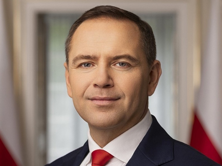 Навроцкий после скандала в ООН заявил, что не собирается бросать снюс