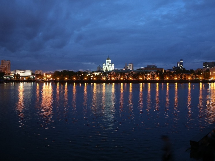 Над Свердловской областью наблюдали полет болида и полярное сияние