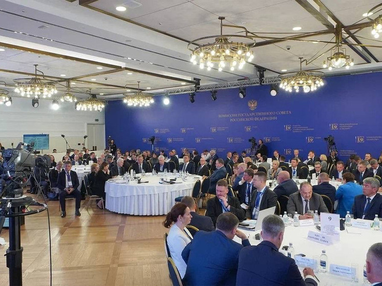 Смоленская область представила опыт поддержки участников СВО на заседании комиссии Госсовета РФ