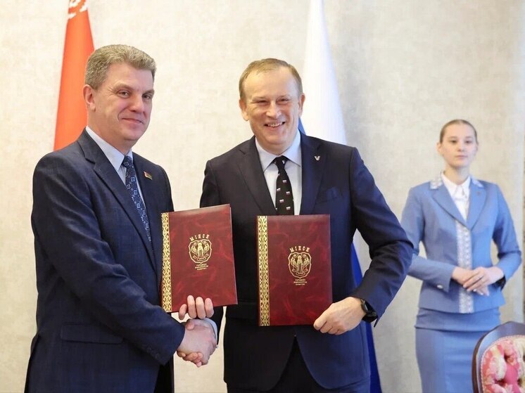 Делегация Ленобласти в эти дни находится в столице Республики Беларусь с рабочим визитом. Там были подписаны важные соглашения о торгово-экономическом, научно-техническом и культурном сотрудничестве на период до 2027 года, сообщил телеграм-канал областного правительства.