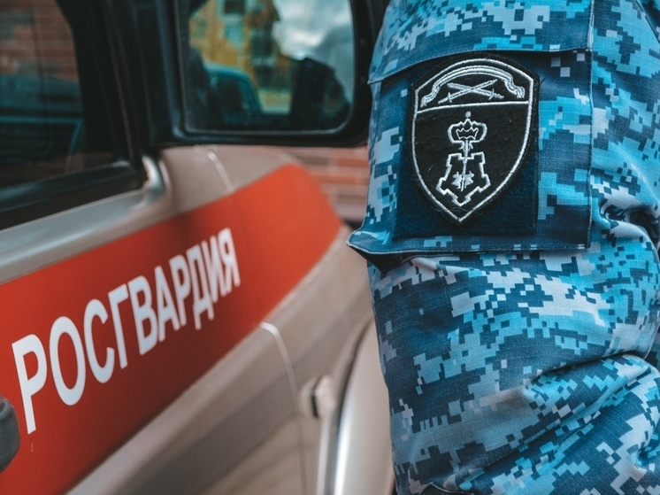 Схватил два пива и убежал: в Архангельске будут судить горе-воришку