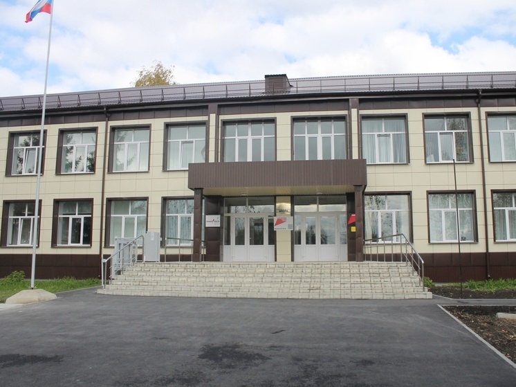 Алексей Фомин оценил обновленную школу в Норовке после капитального ремонта