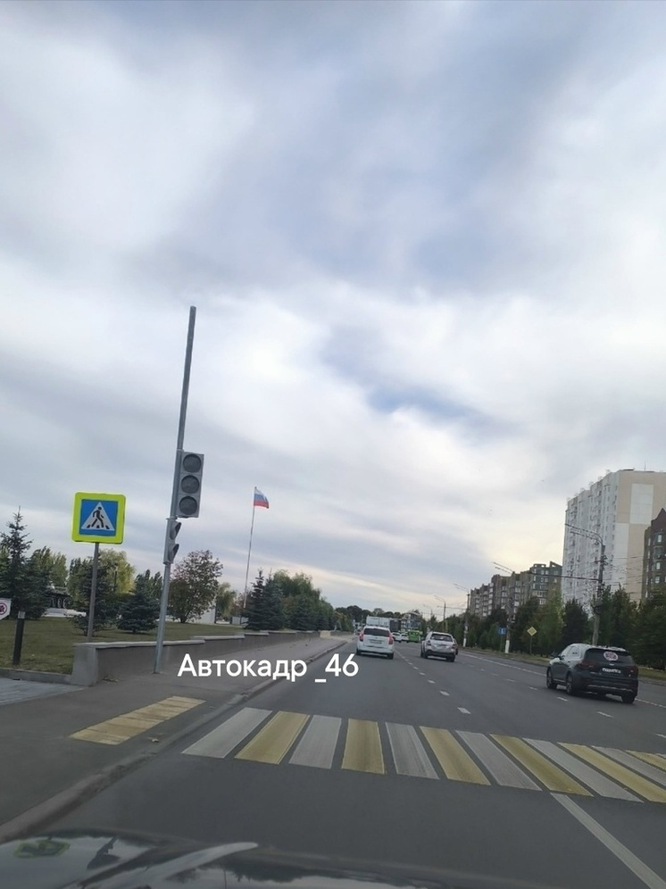 В Курске на проспекте Победы установили пешеходные светофоры