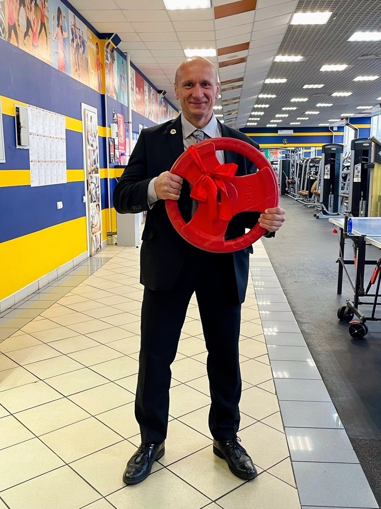 Pskov resident Georgy Ponomarev is the recipient of numerous sports and public awards in the field of fitness. He has repeatedly won prizes at the all-Russian and international level, defended the honor of our region in the most prestigious competitions, and participated in television shows for athletes.