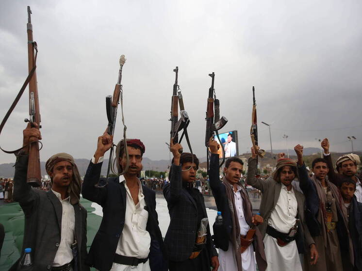 Нидерландский сухогруз Minervagracht под угрозой затопления после атаки хуситов