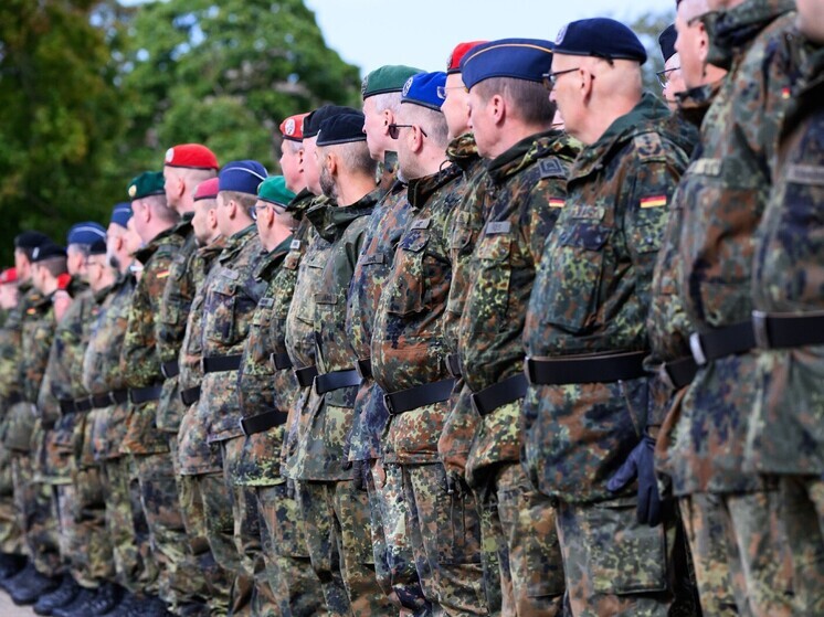 В европейской стране выступили за возврат обязательного призыва на военную службу