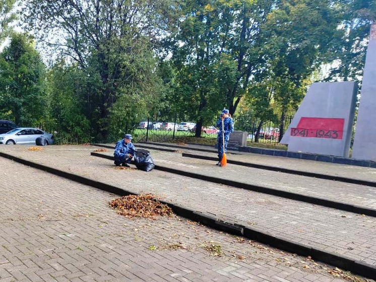 Сотрудники учреждений областного УФСИН стали участниками экологического субботника