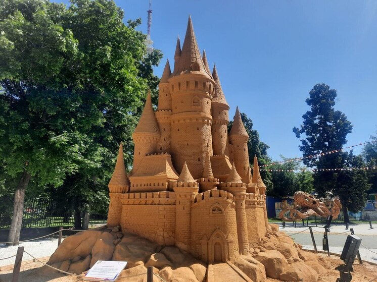 Песочные фигуры в челябинском парке законсервируют перед холодами