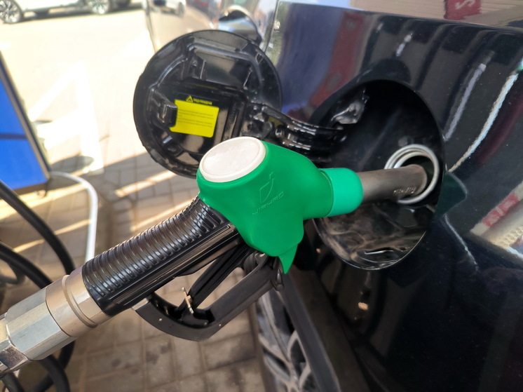 Правительство РФ предложило способы справиться с дефицитом бензина