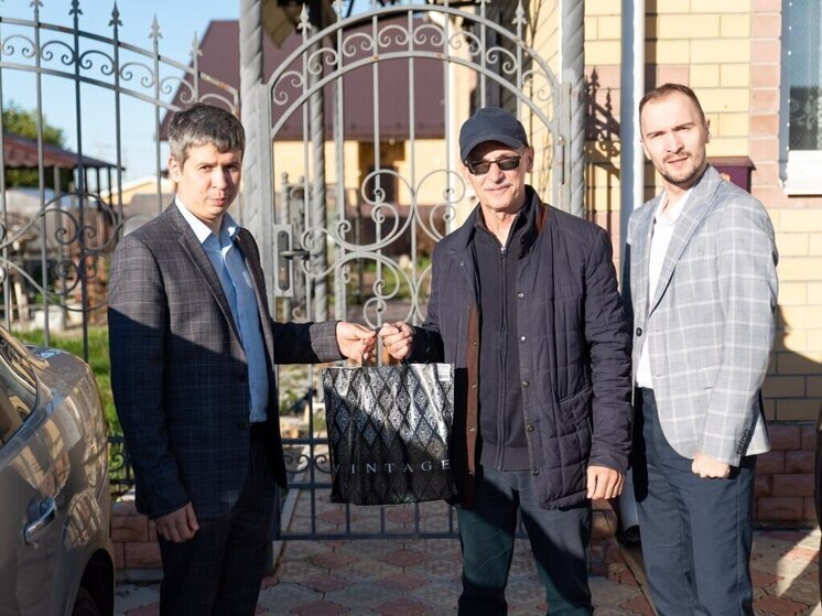 Специалисты «Россети Центр и Приволжье» в День пожилых людей поздравили ветеранов энергетики Республики Марий Эл