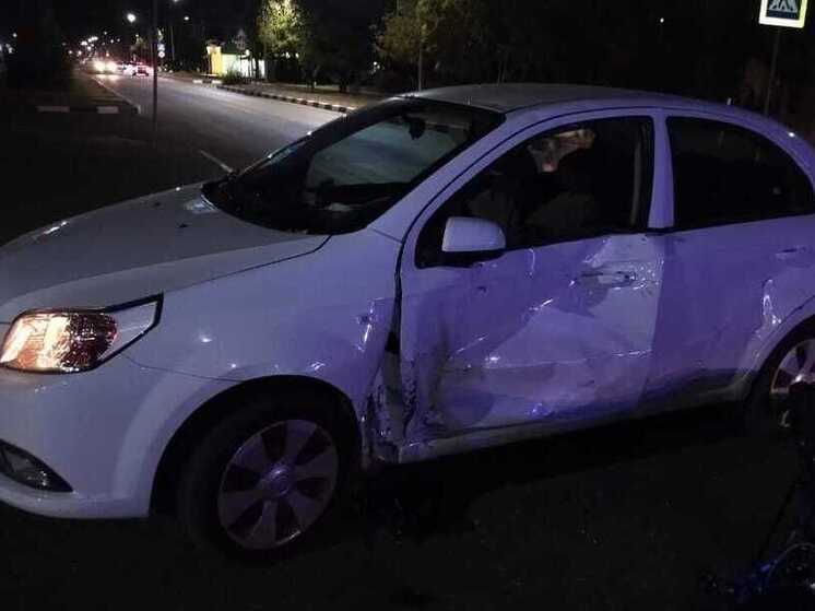 Под Воронежем автоледи сбила мотоцикл, пострадали двое несовершеннолетних