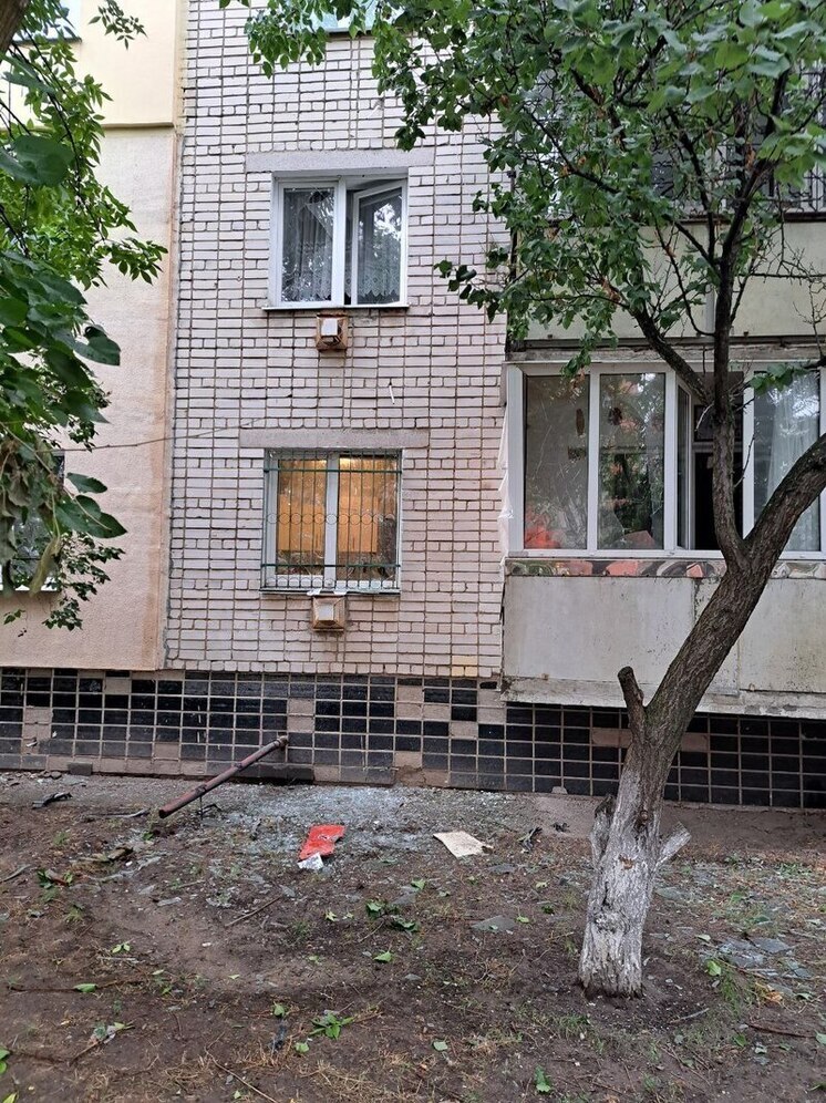В Новой Каховке в результате атаки поврежден жилой дом