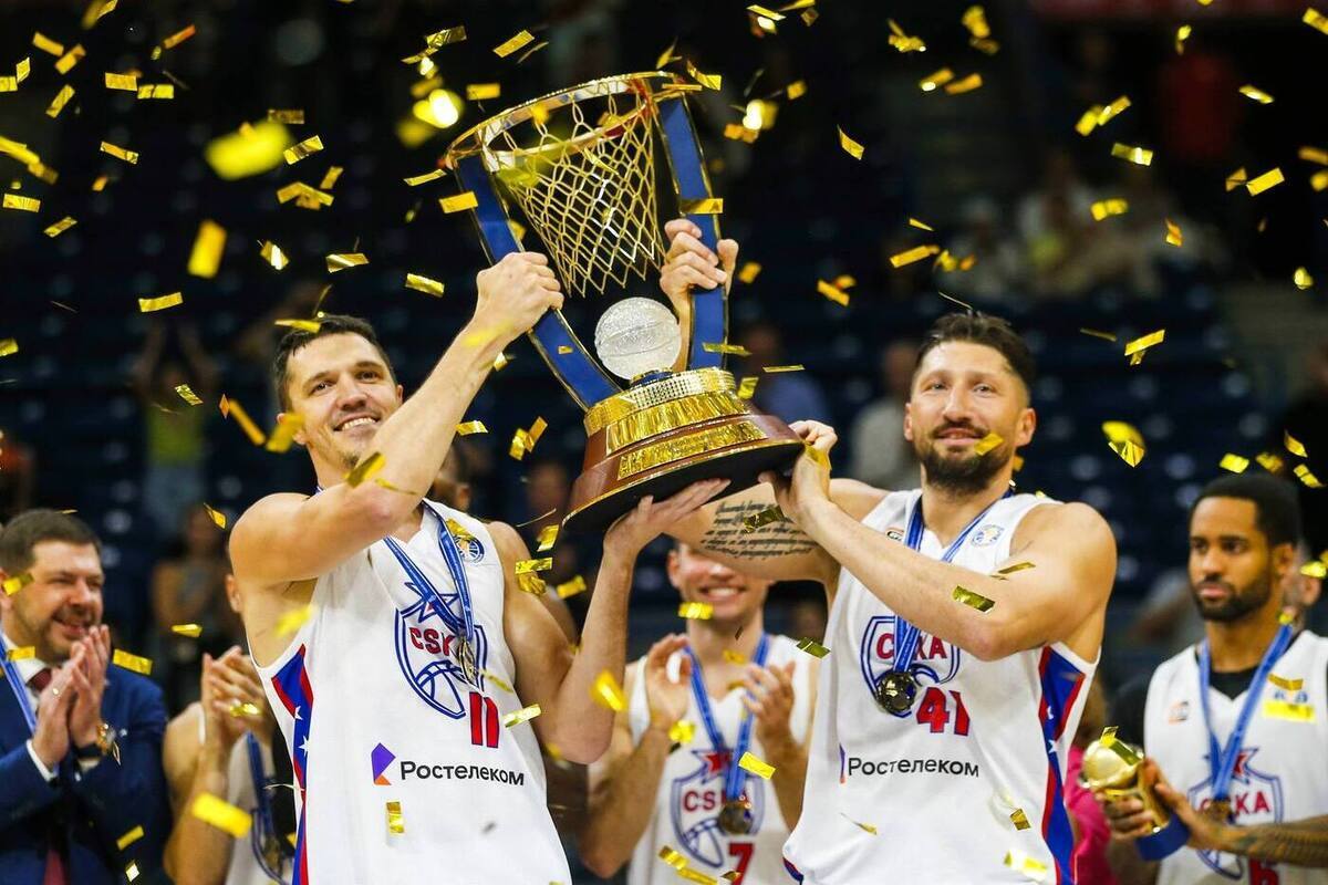 Какие изменения произошли в составе действующих чемпионов России