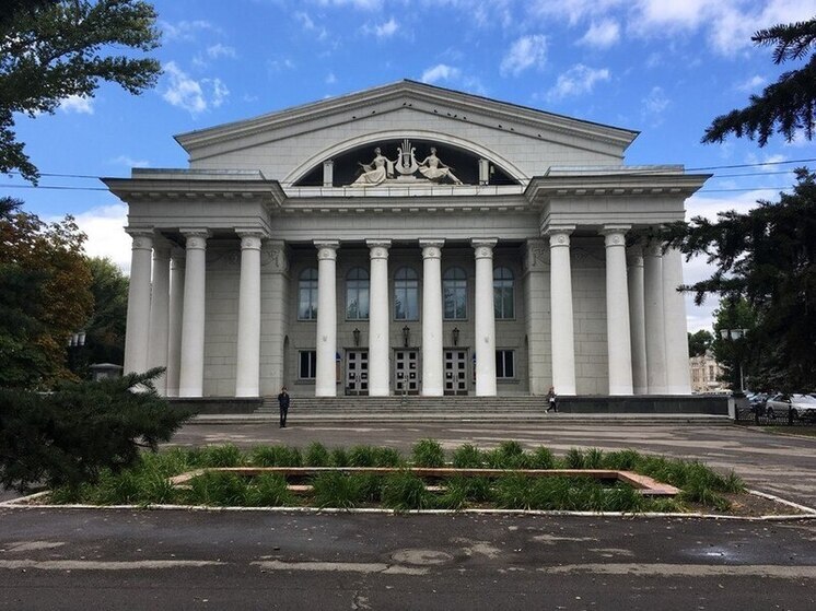 Саратовские власти заказывают проект работ в театре оперы и балета