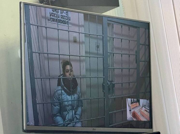 Обвиняемая в убийстве экс-мэра Самары Е. Тархова предстала перед судом 1 октября