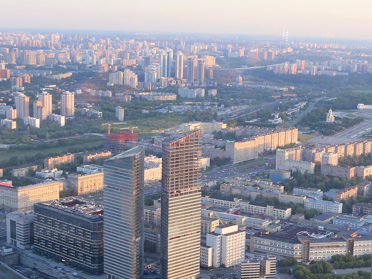 Over the past three years, the share of premium projects outside the Central Administrative District has grown by 18%.