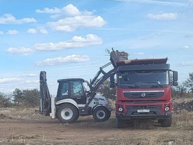 В Волгограде приступили к ликвидации незаконной свалки на Лысой горе