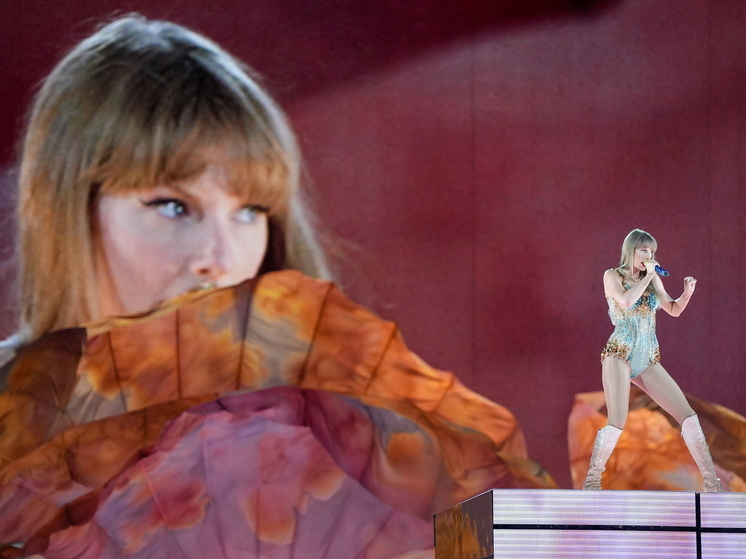 Taylor Swift in performance
