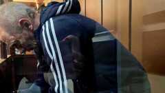 С опущенной головой: барнаульскому маньяку вынесли приговор — 25 лет за 11 убийств