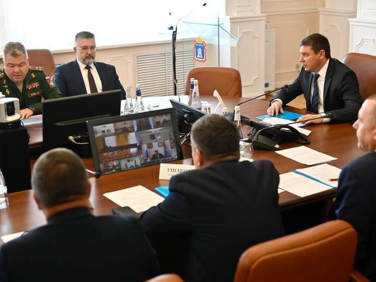 Итоги весеннего призыва обсудили на совещании у Евгения Первышова