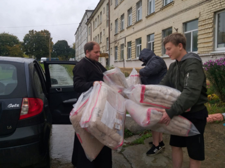 Орловский приход помог детям-сиротам