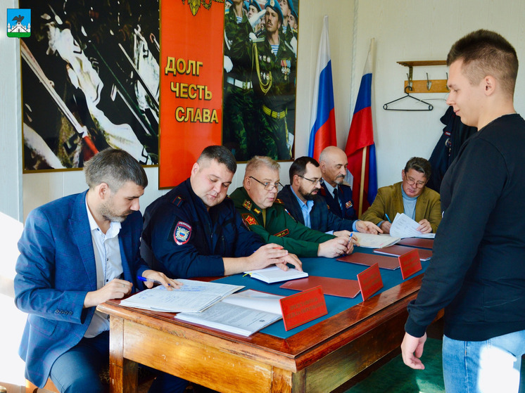 В Орле стартовал осенний призыв в армию