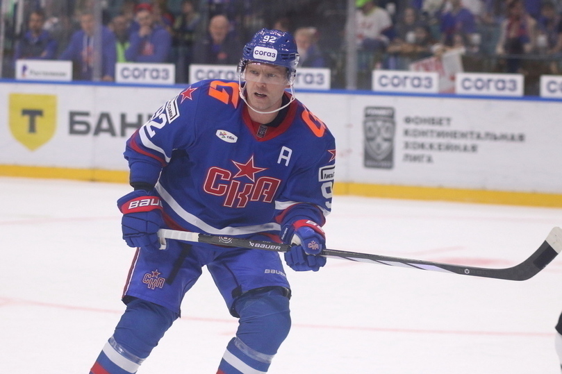 Экс-партнер Овечкина Евгений Кузнецов попробует найти себя в «Металлурге»