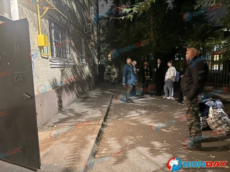 В Ростове в доме на Ивановского обнаружили сквозную трещину в жилом доме