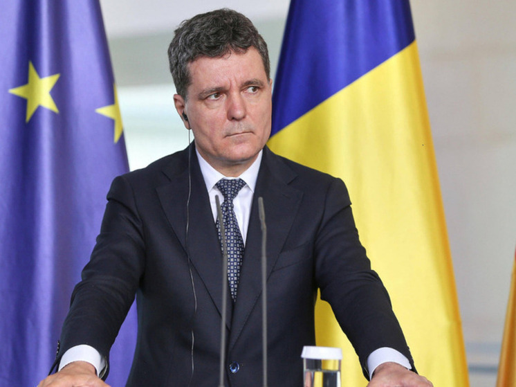 Romanya lideri Nicusor Dan, Biden benzeri davranışlarıyla gündem oldu.