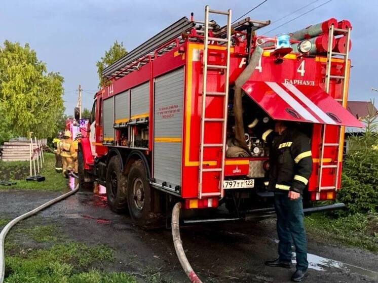 В Славгороде из-за нарушения правил безопасности загорелись дом и гараж
