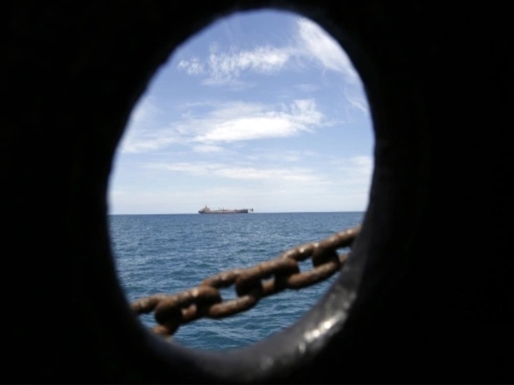 BFMTV: французские военные задержали членов экипажа связываемого с Россией судна