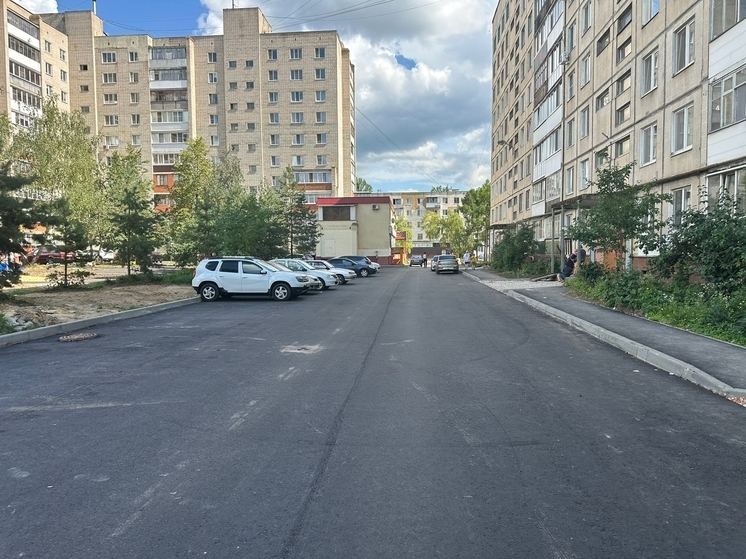 В Орле двор дома №46 по улице Металлургов капитально отремонтировали
