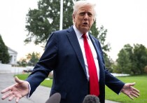 Президент США Дональд Трамп в среду в очередной раз поделился дезинформацией о Портленде, штат Орегон, в социальных сетях, когда объявил, что войска национальной гвардии, которые он вызвал в ответ на небольшую акцию протеста у здания иммиграционной и таможенной службы (Ice) в спокойном в остальном городе, “сейчас на месте” и приступили к восстановлению “закона и порядка”