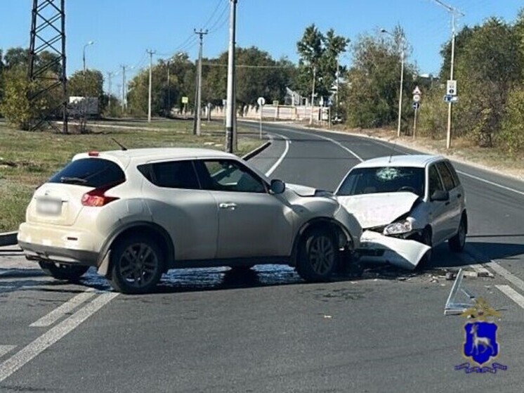 78-летняя пенсионерка пострадала в ДТП с Nissan и «Калиной» в Тольятти