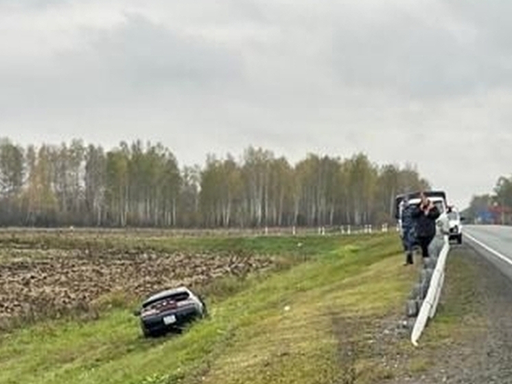 Водитель и пассажирка «Тойоты» пострадали в ДТП на трассе Тюмень-Омск