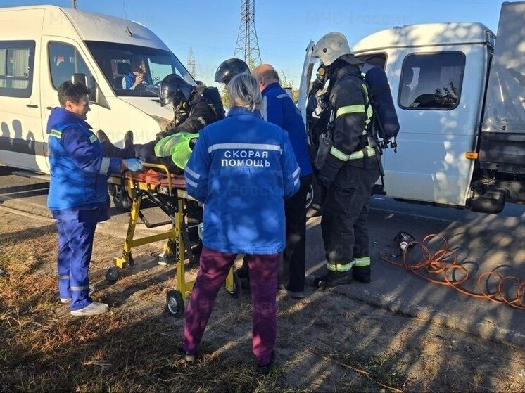 В Брянском районе спасатели отработали действия по ликвидации ДТП