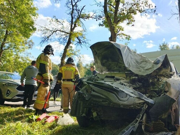 Калининградские спасатели оказали помощь во время ДТП в Балтийске