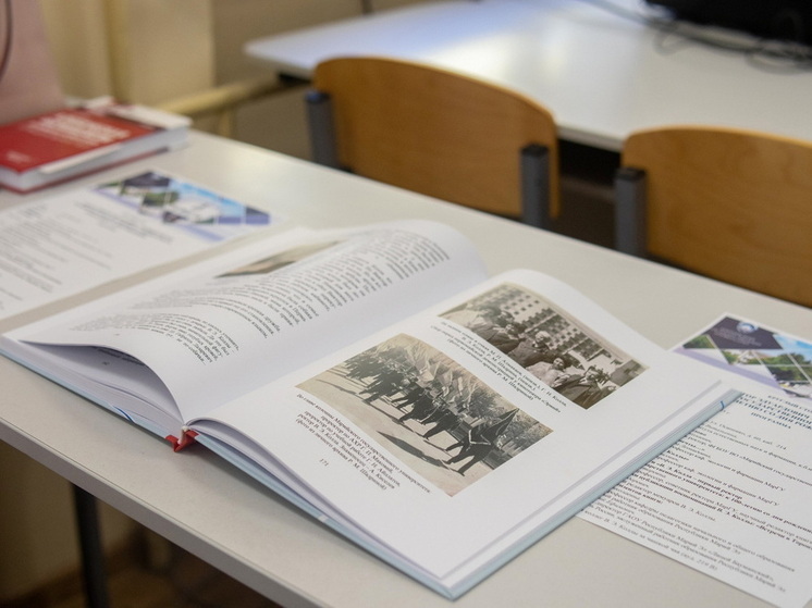 Презентована книга о первом ректоре МарГУ Викторе Колле