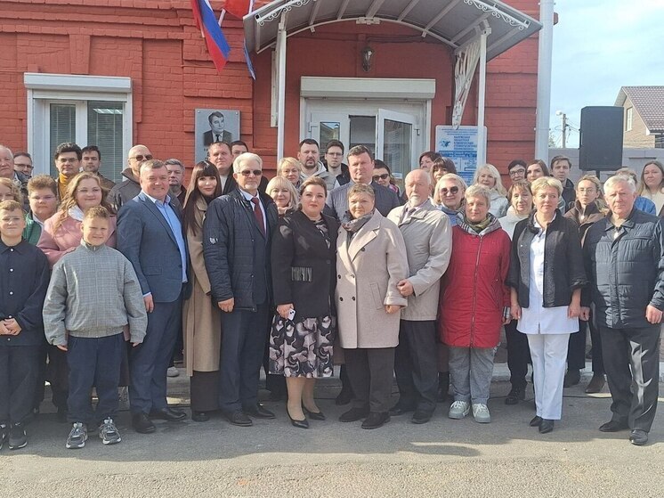 В Калуге открыли мемориальную доску первому главному стоматологу