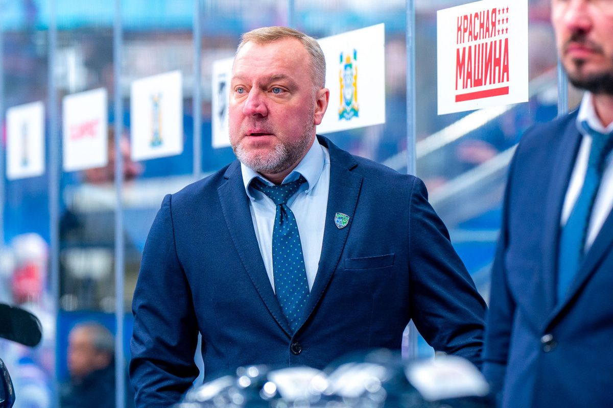 Епанчинцев уволен с поста главного тренера «Сибири»