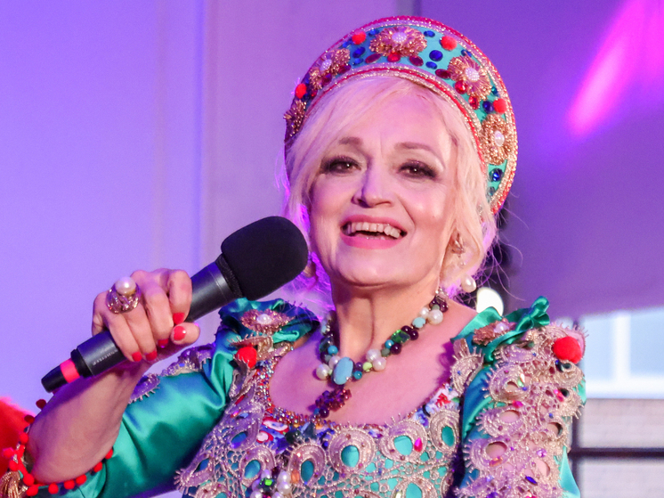 Поэт Виктор Пеленягрэ объяснил внезапную популярность «Золотого кольца»