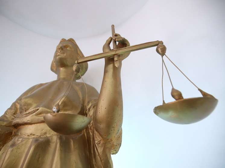 Глава района в Астраханской области получил 7 лет колонии за взятку