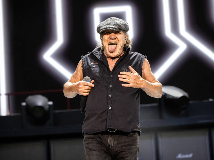 Концерты AC/DC и Oasis вызвали возмущение старушек и рейды полиции