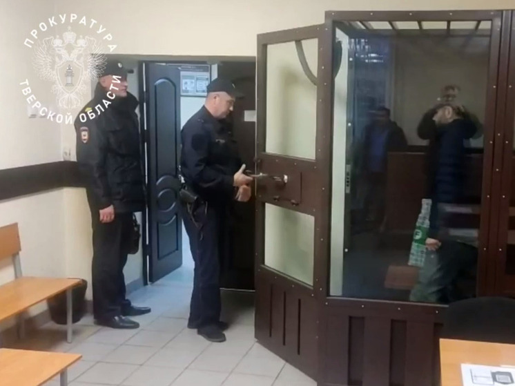 Тайник в кресле: житель Тверской области похитил из квартиры знакомого 2,5 млн рублей