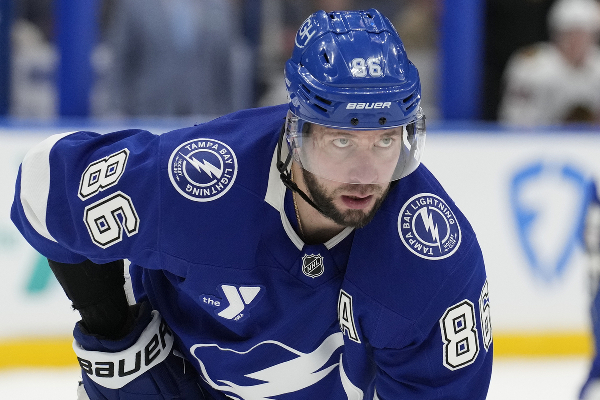 Канадцы по-прежнему считают своих хоккеистов лучшими: Макдэвид – первый, Маккиннон – второй.