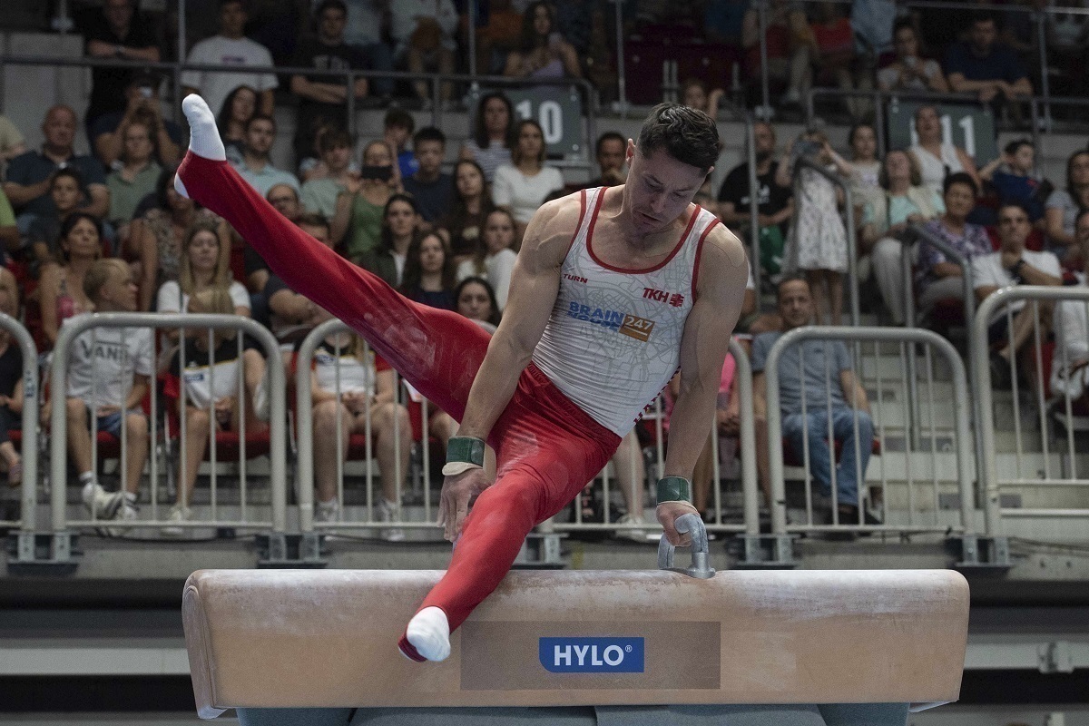 Маринов взял золото в многоборье на ЧР по спортивной гимнастике