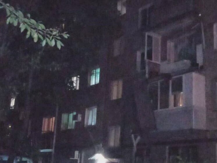 В Воронеже вынесло балкон после взрыва самогонного аппарата: есть пострадавшие